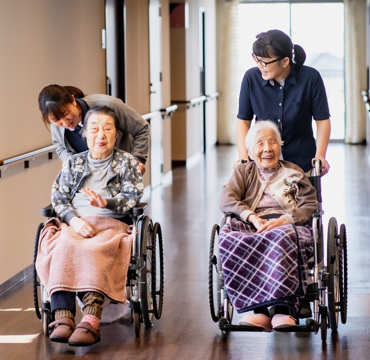 介護職・ヘルパーの求人写真
